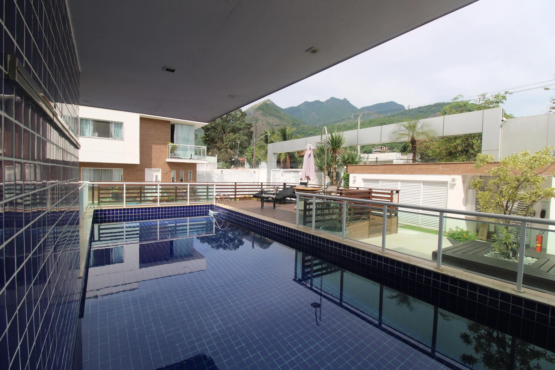 3-bedroom house with a grill on the balcony — photo 51