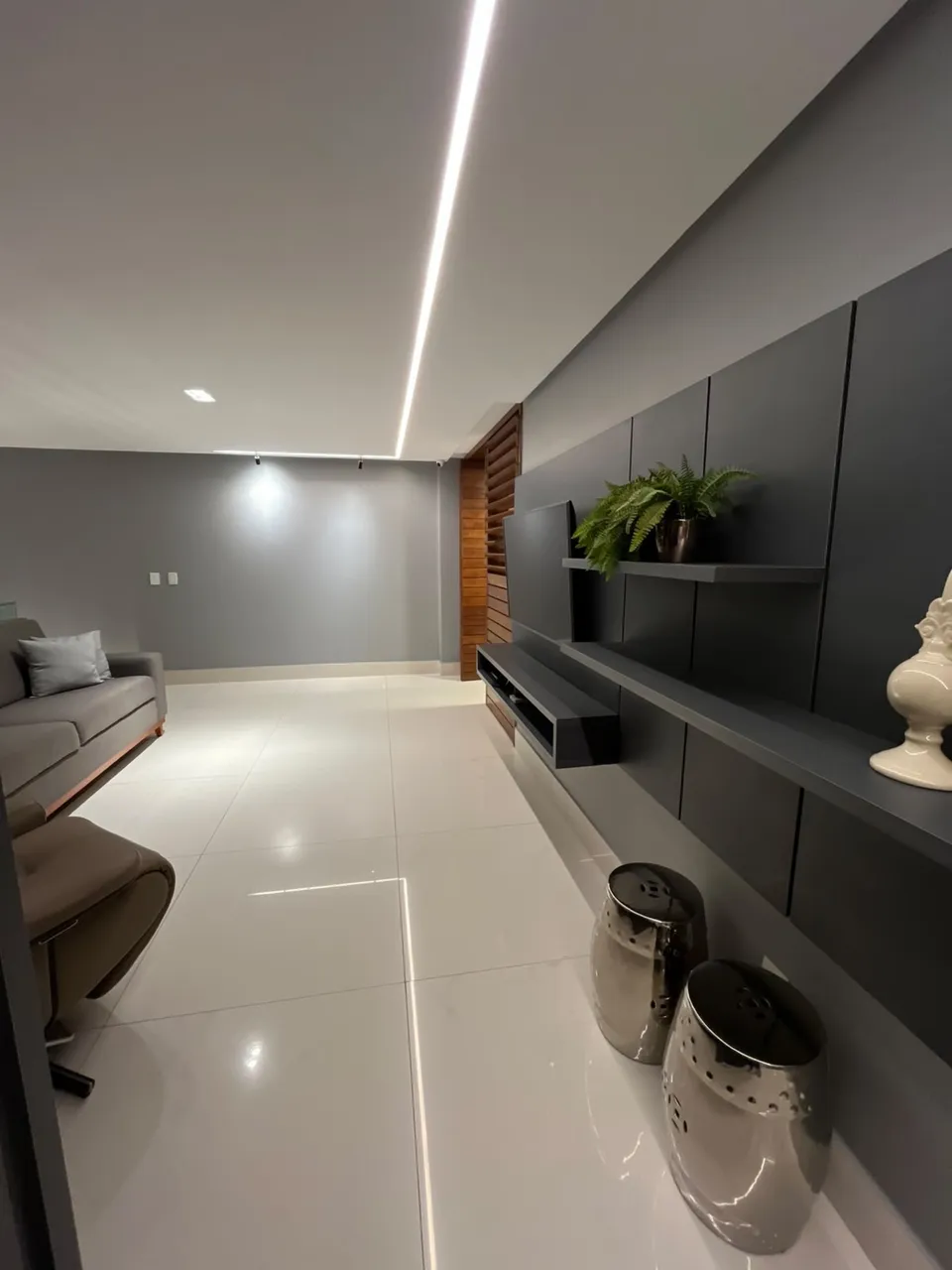 5-bedroom house with a walk-in closet in João Pessoa — photo 11