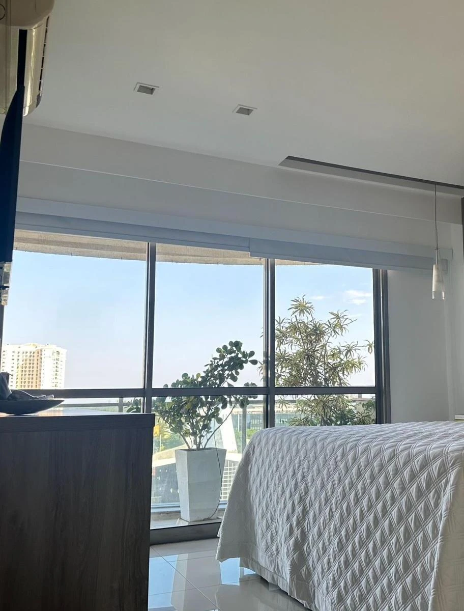 Furnished 260 m² apartment with open-plan kitchen — photo 17