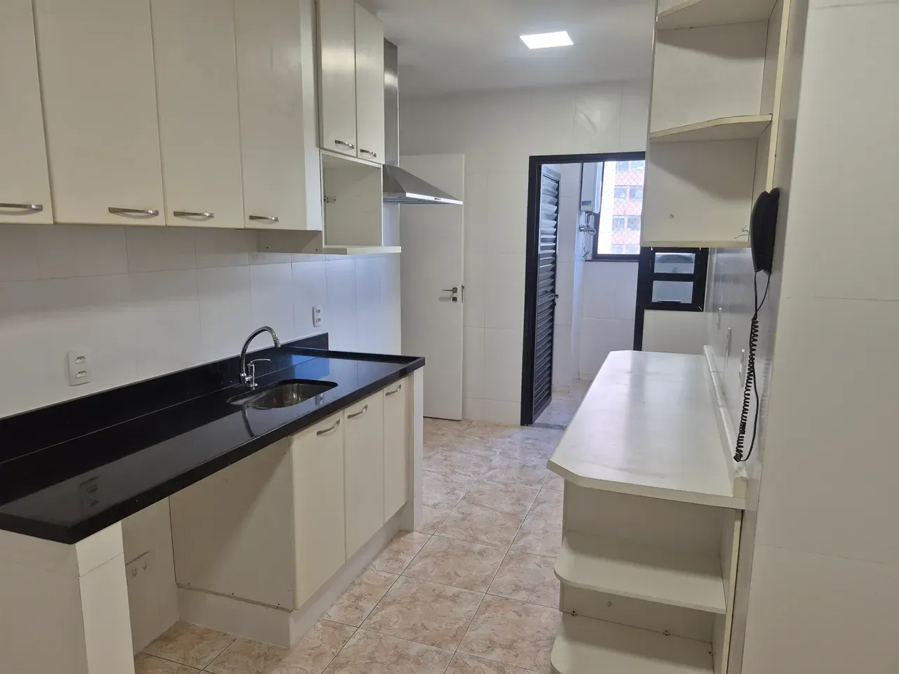 140 m² apartment with 3 bedrooms and an enclosed balcony — photo 15