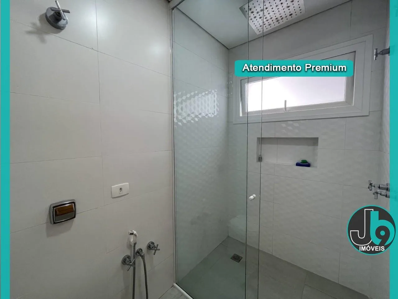 389 m² house with 4 bedrooms and an open-plan kitchen — photo 60