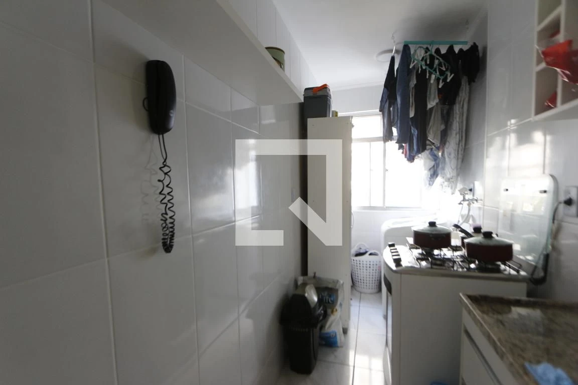 Apartamento mobiliado de 2 quartos em condomínio com piscina — photo 13