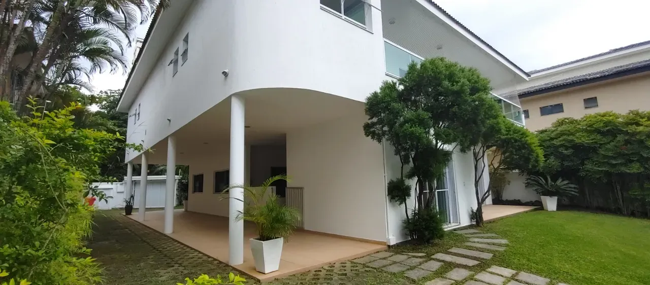 Apartamento sem mobília com 4 quartos e 5 banheiros — photo 22
