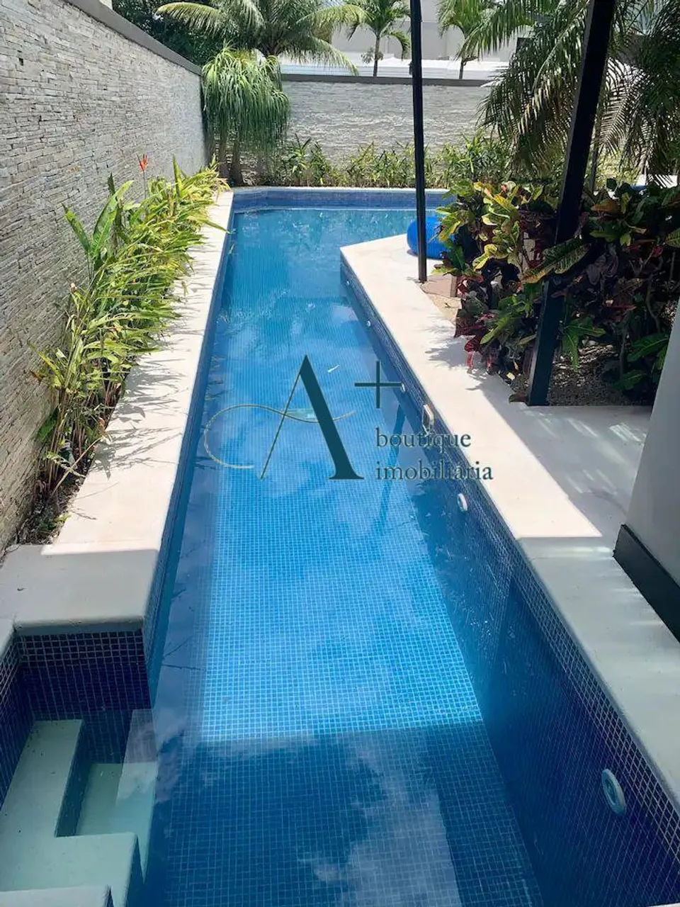Unfurnished house with 4 bedrooms, balcony and built-in BBQ — photo 18