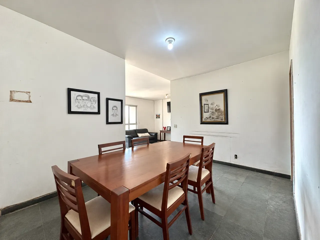 4-bedroom apartment with a mountain view — photo 12