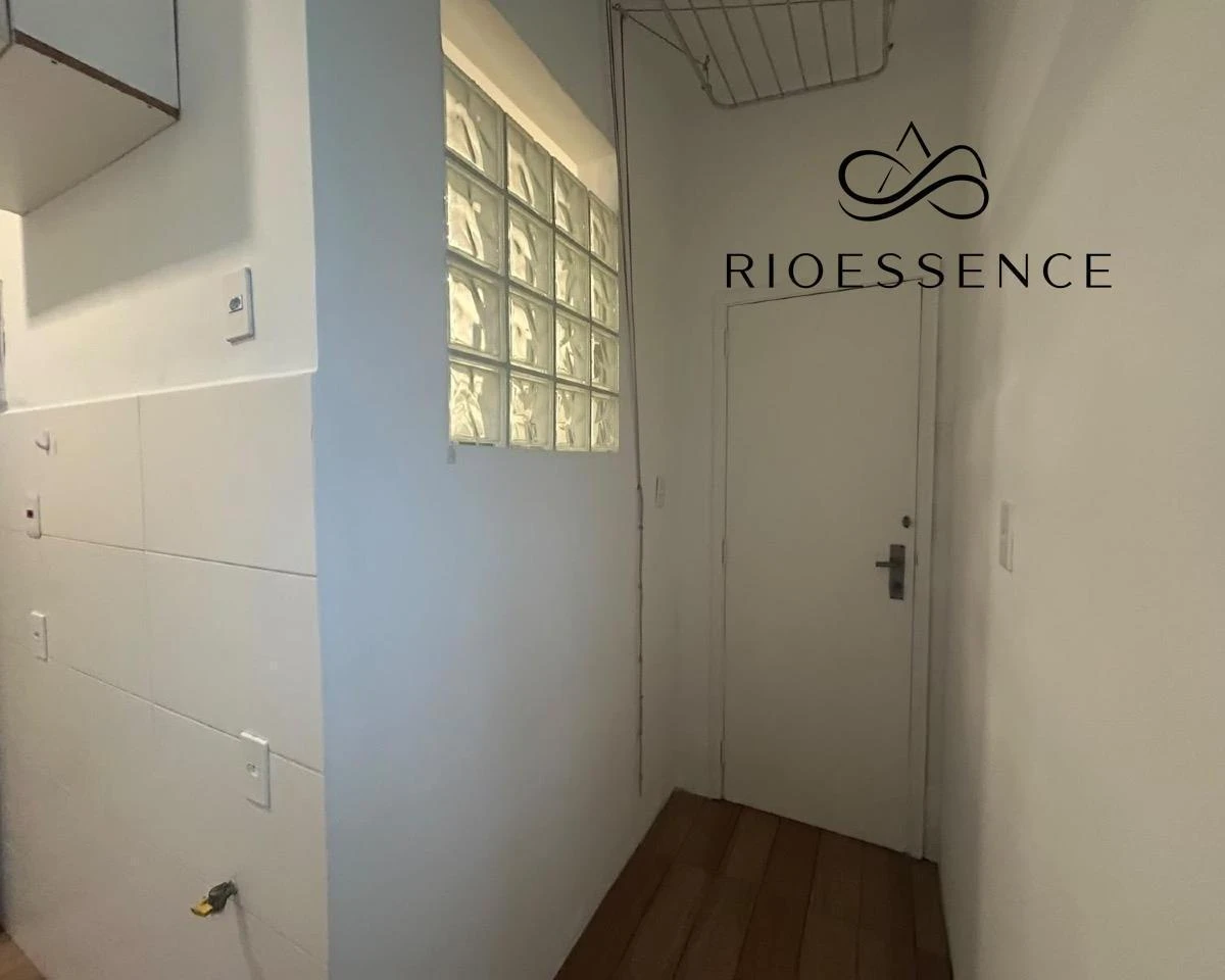 Apartment, 50 m², with wood or laminate floors — photo 3
