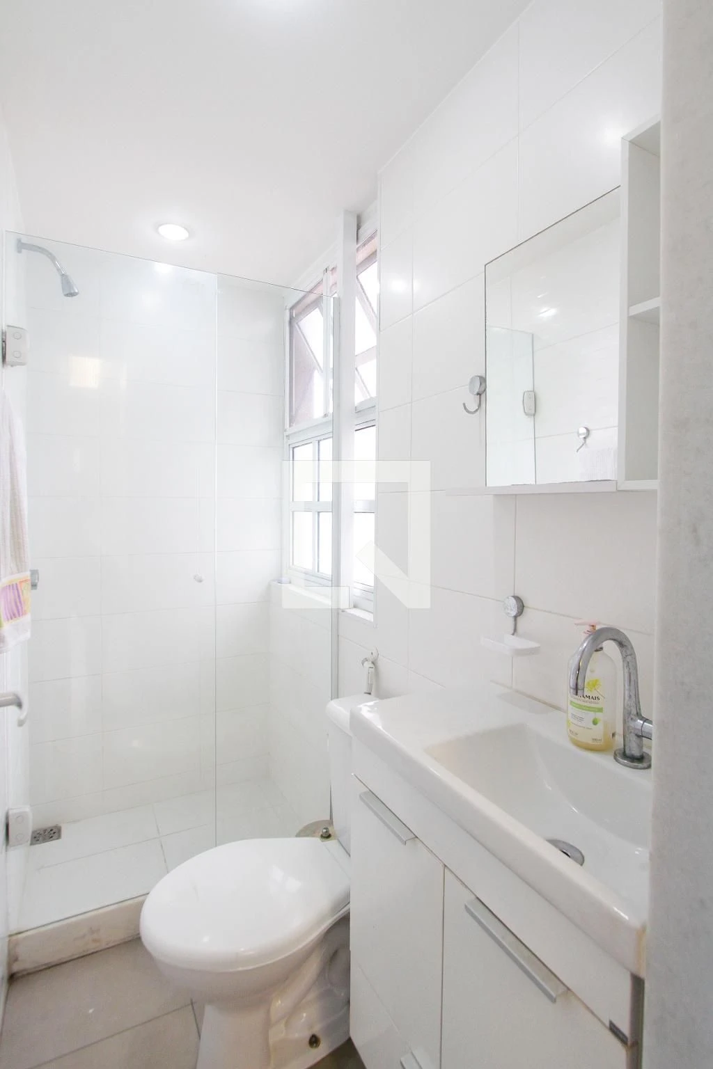 Walk-in closet in a 3-bedroom apartment, 200 m² — photo 57