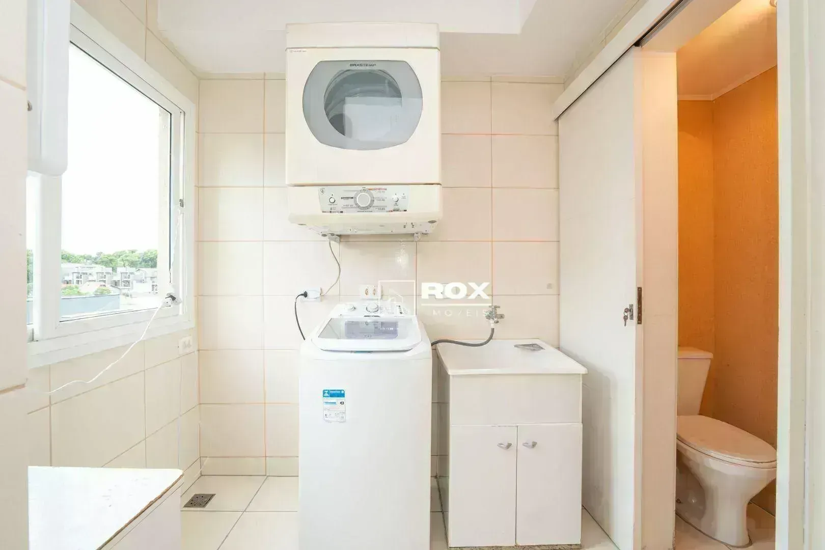 Furnished apartment, 179 m², with a fireplace — photo 8