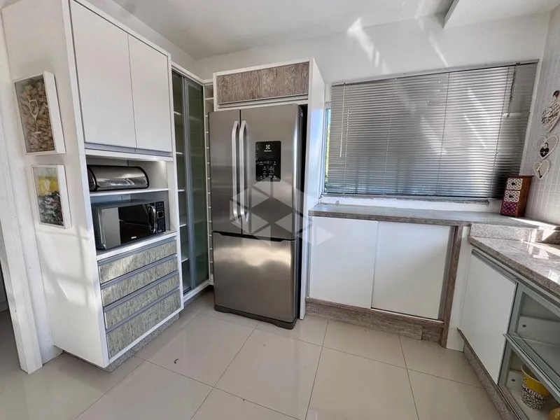 Furnished house with 3 bedrooms and 4 bathrooms — photo 14