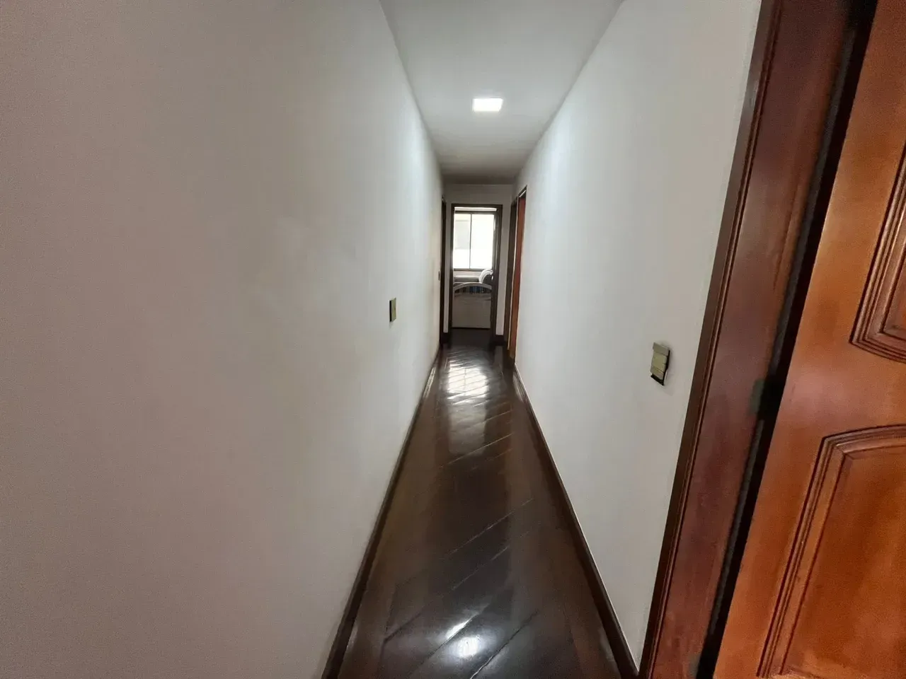 Furnished apartment with 4 bedrooms and a closed kitchen — photo 18