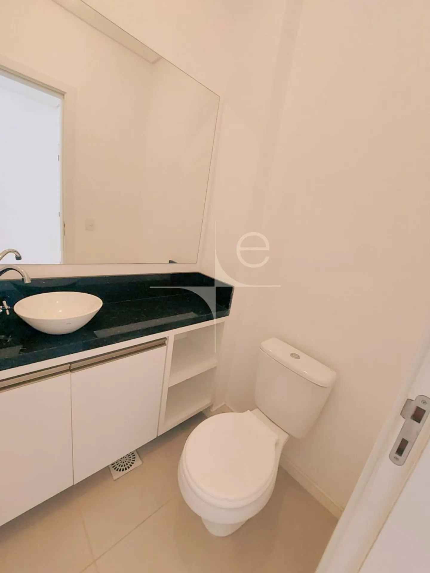 Furnished 2 en-suite apartment with 70 m² — photo 18