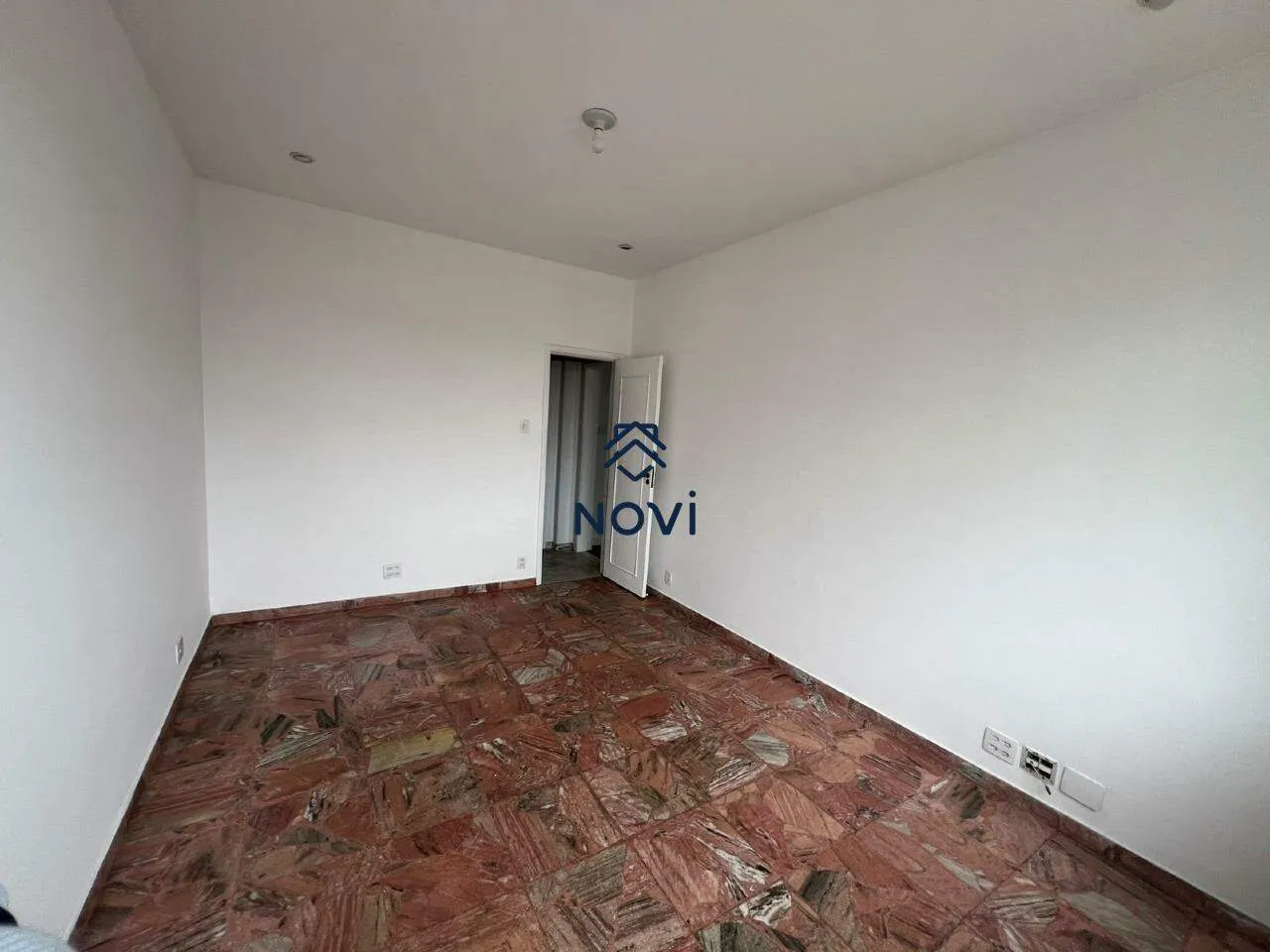 Квартира з 2 спальнями та пральною машиною — photo 8