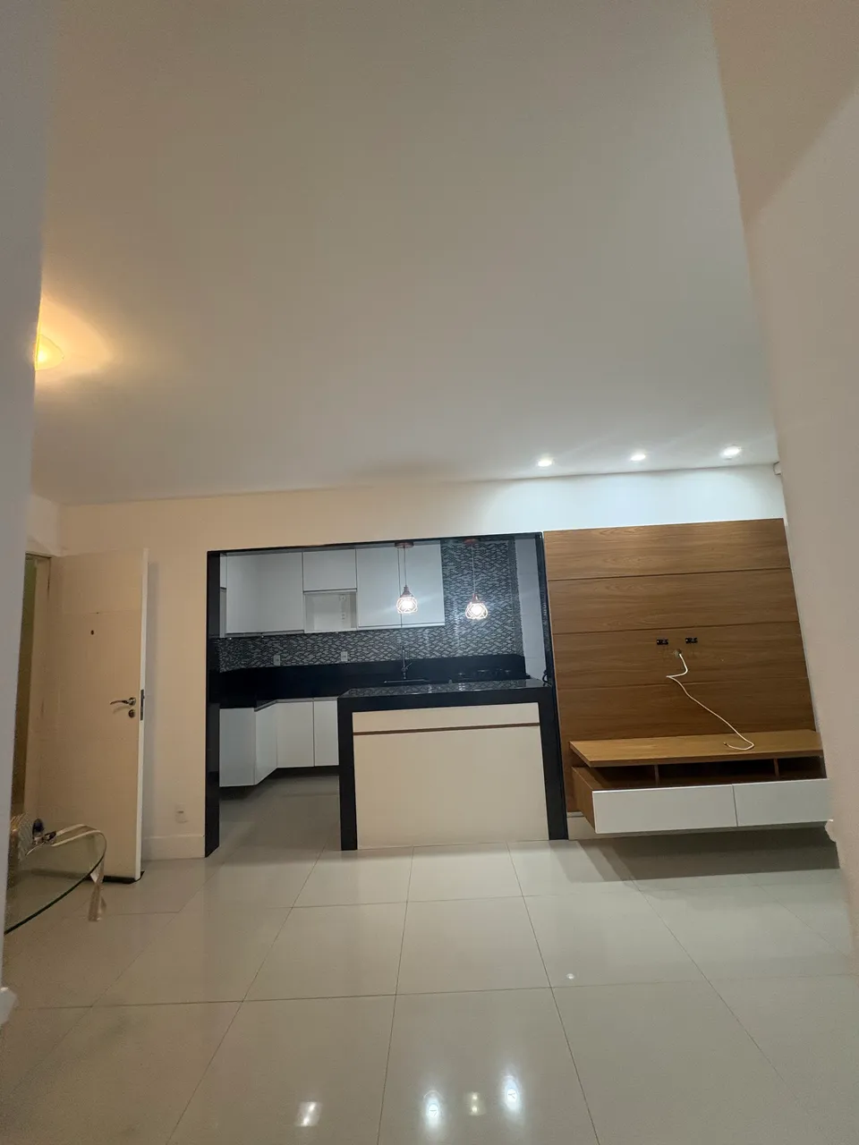 Furnished 2-bedroom apartment with 2 bathrooms — photo 2