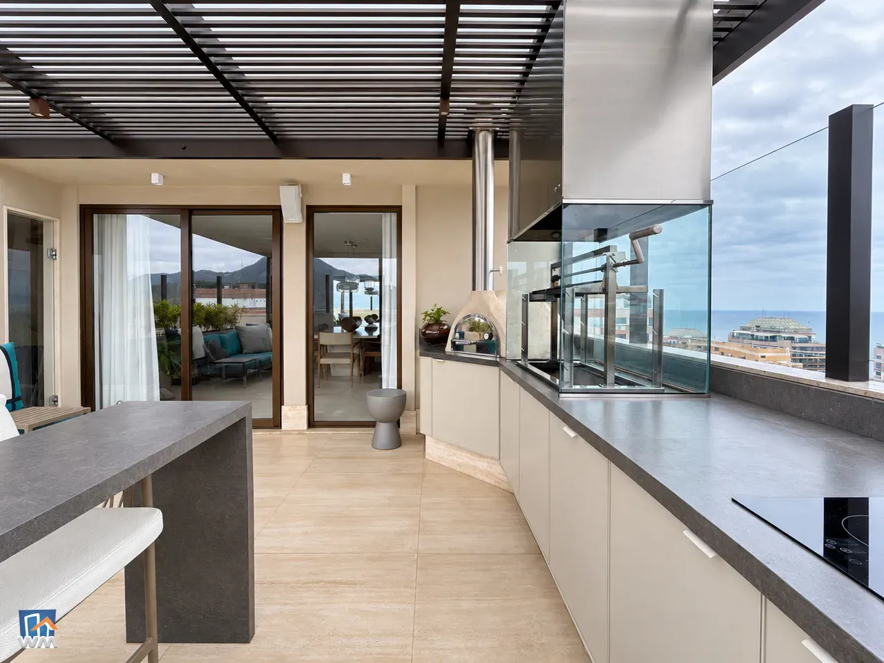 Apartment on the 30th floor with a dishwasher — photo 13