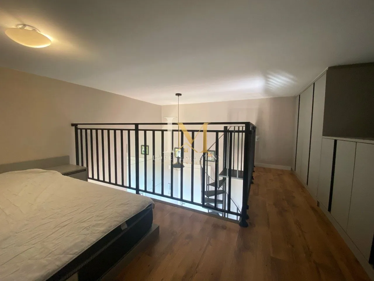 Furnished 1-bedroom apartment with 32 m² and balcony — photo 17