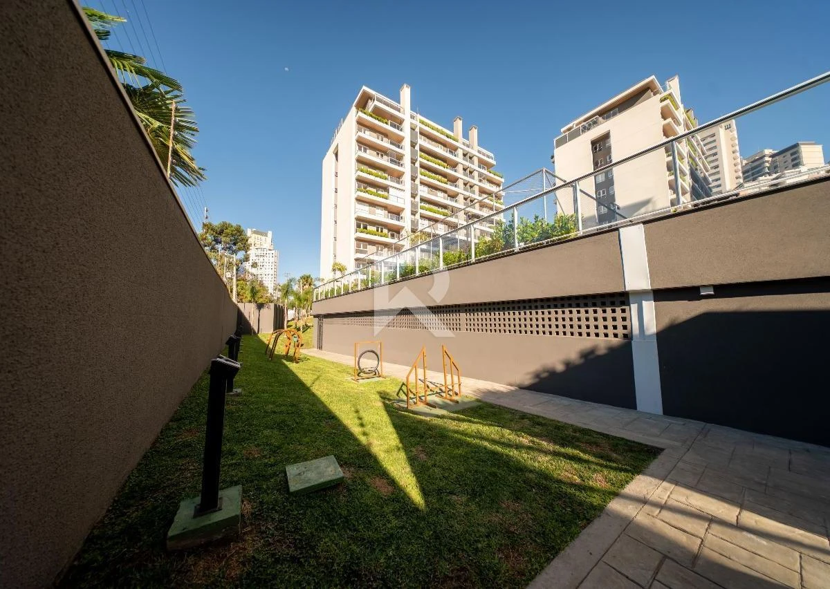Furnished apartment, 87 m², with a glass-enclosed balcony — photo 43