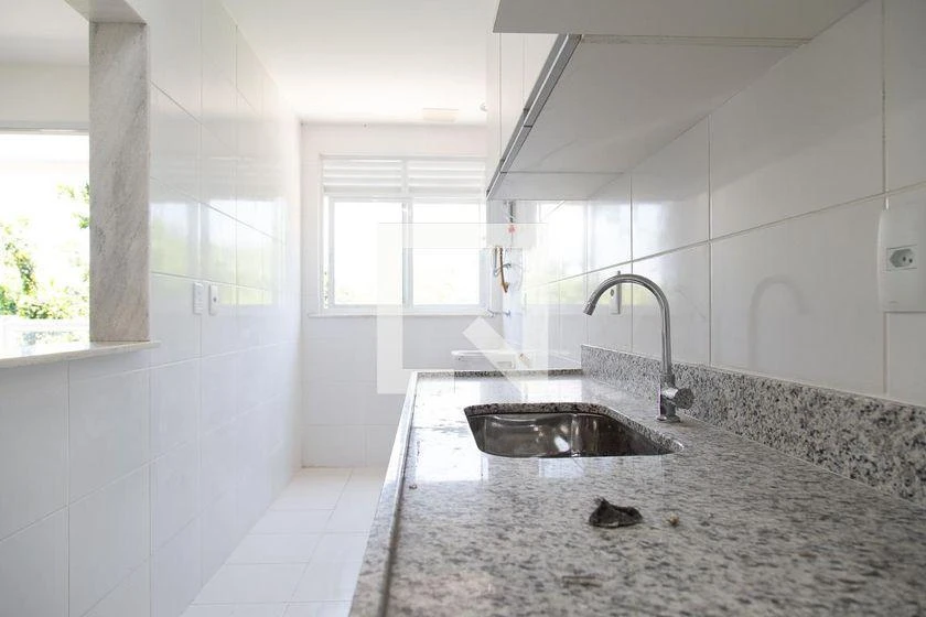 One-bedroom apartment with a mountain view — photo 5