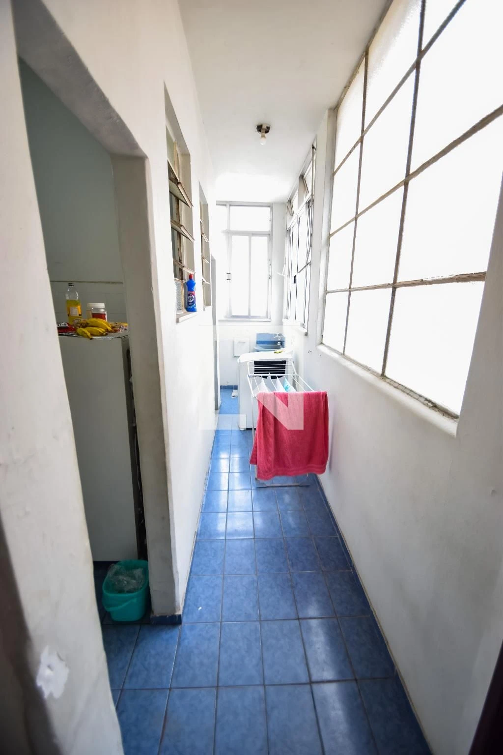 Apartamento mobiliado com 4 quartos e cozinha separada — photo 7