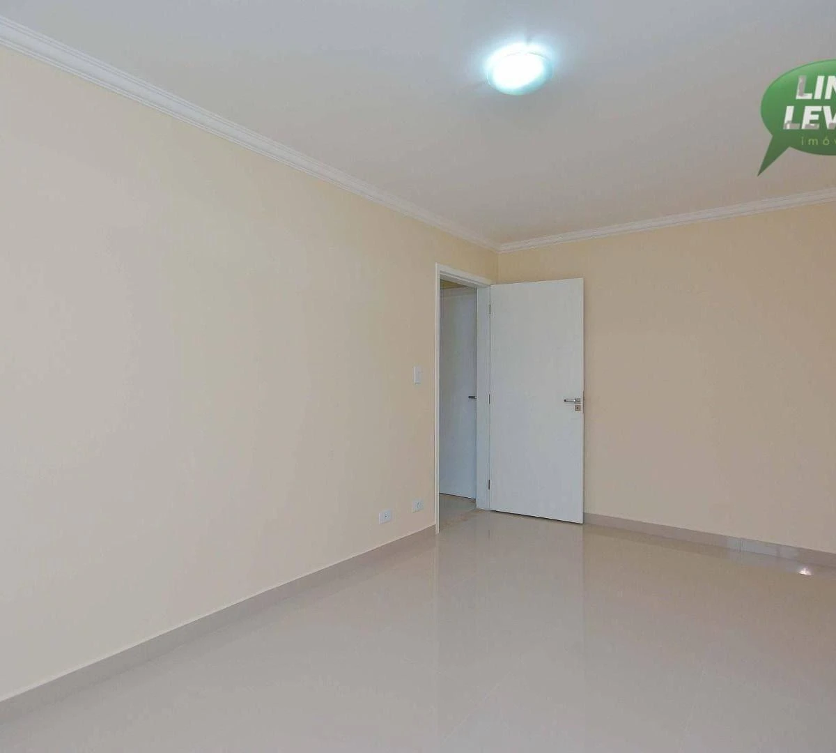 Apartamento de 3 quartos com máquina de lavar, Bacacheri — photo 21