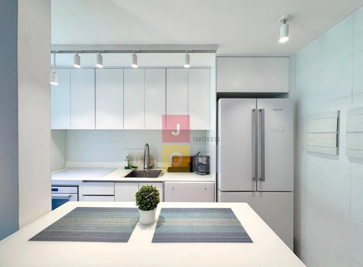 160 m² penthouse with 3 bedrooms and 2 en-suites — photo 2
