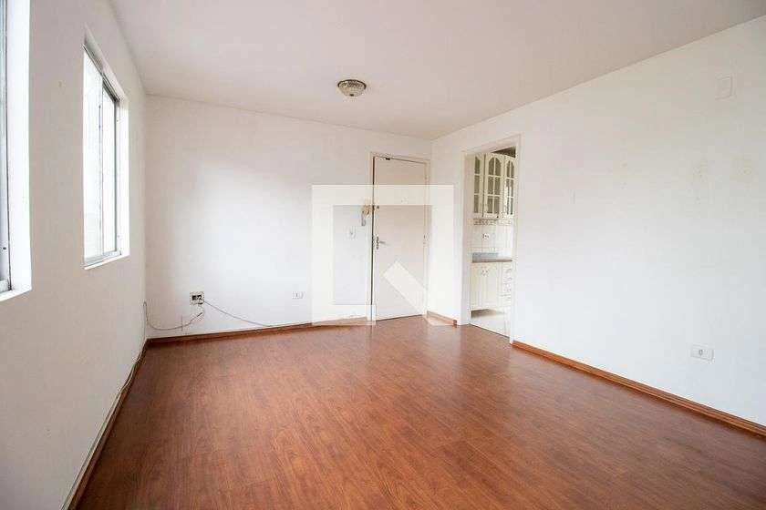 3-bedroom apartment with built-in kitchen cabinets — photo 5