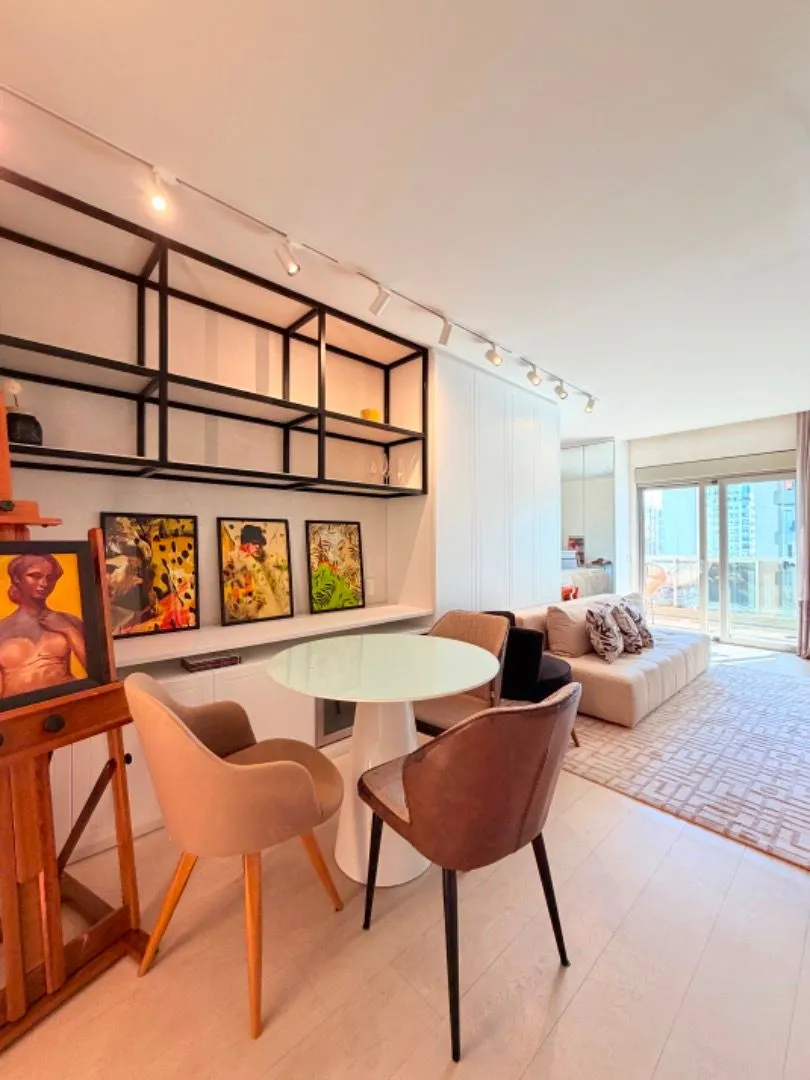 Furnished 58 m² studio with 1 bedroom and 2 parking — photo 11