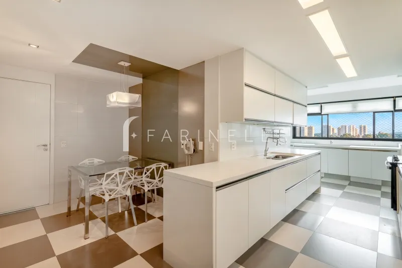 3 quartos e varanda envidraçada: apartamento de 335 m² — photo 14