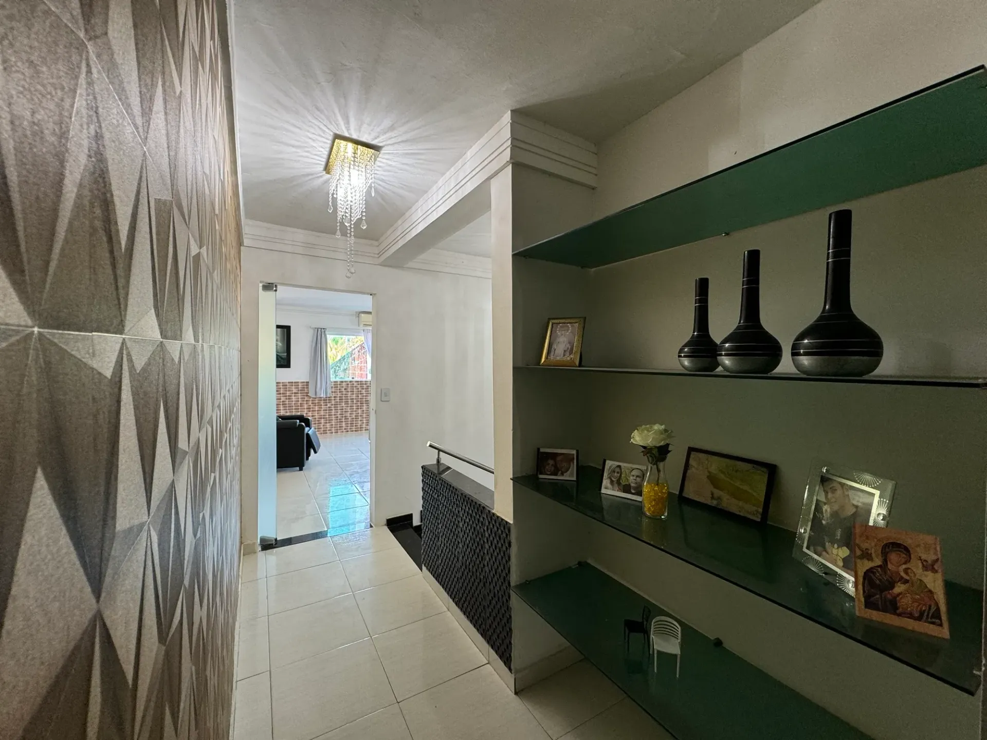 Furnished house with 5 en-suite bedrooms and private garden — photo 19