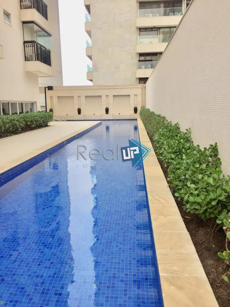 Furnished apartment with 2 bedrooms and a balcony — photo 28