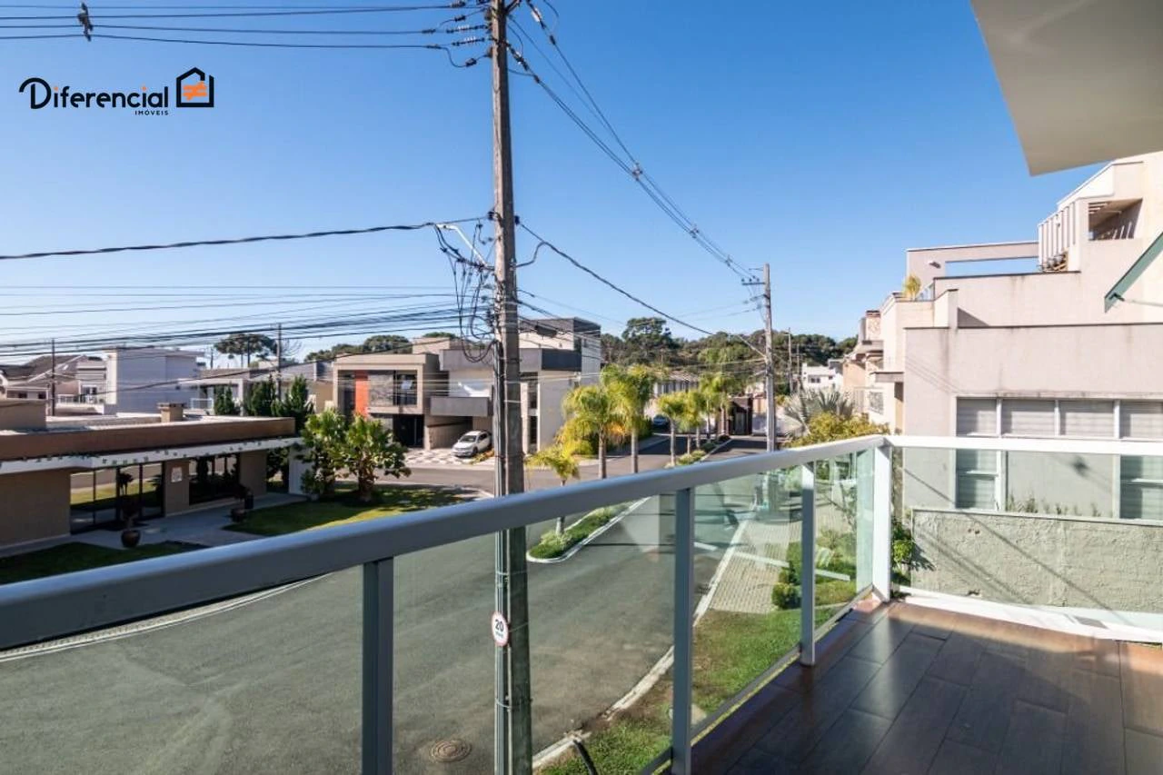 Floor-to-ceiling windows in a 2-bedroom house, 300 m² — photo 25
