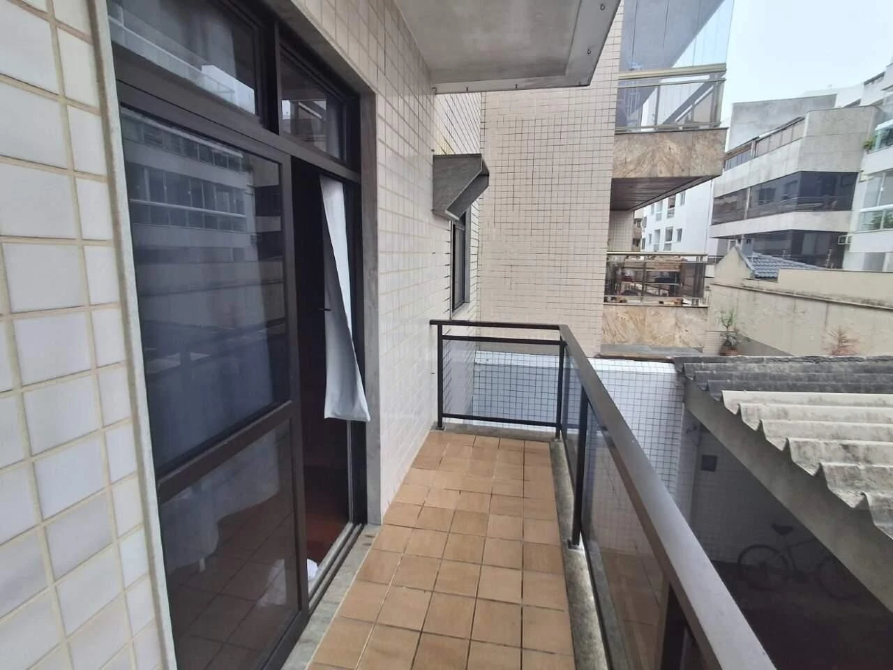 Washing machine in a 3-bedroom apartment, 162 m² — photo 19