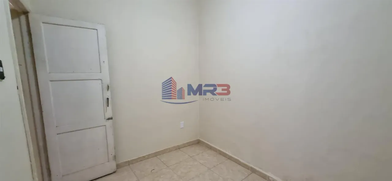 Casa com 3 quartos e cozinha com fogão a gás — photo 4