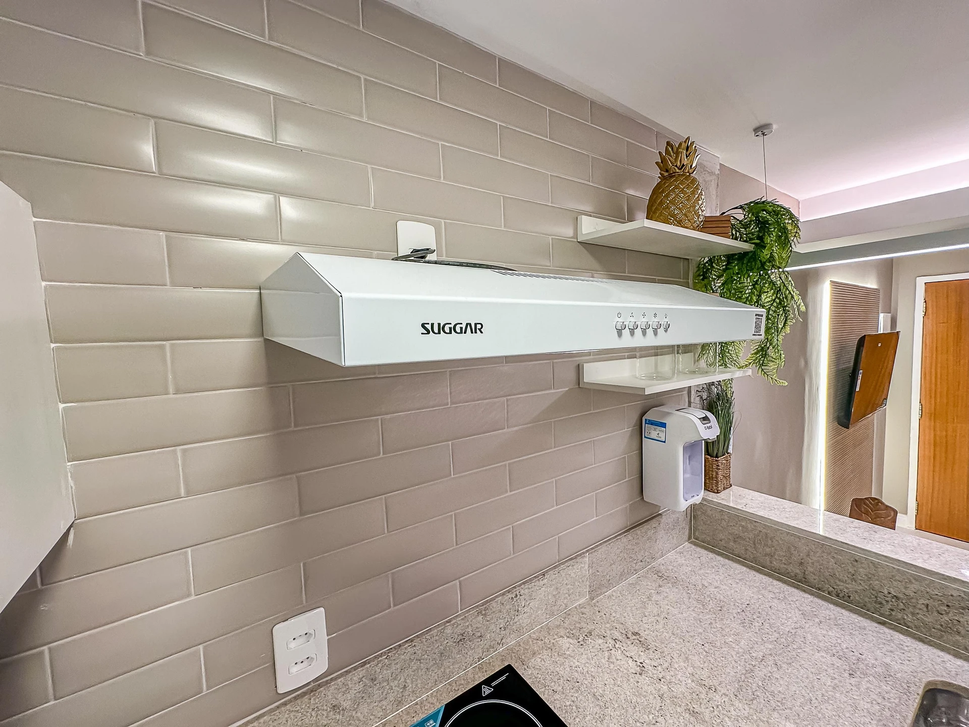 Меблированная квартира с 1 спальней и кухней open-plan — photo 24
