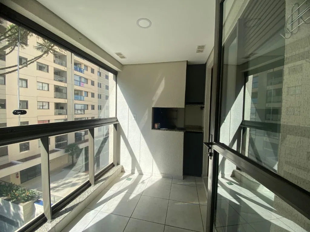 3-bedroom apartment with enclosed glass balcony 78 m²
