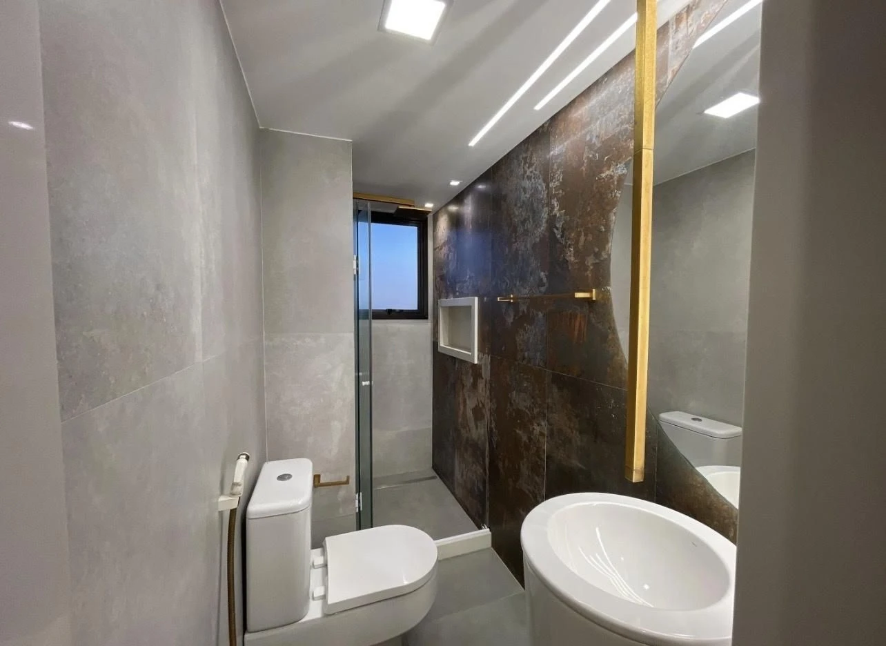 Floor-to-ceiling windows in a 3-bedroom apartment, 140 m² — photo 4