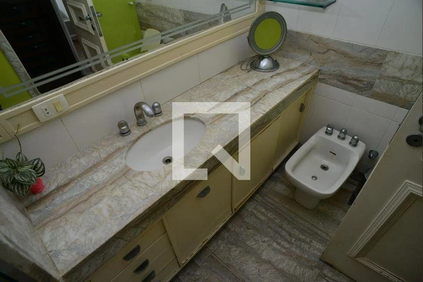 Apartamento de 4 quartos com 215 m² e varanda envidraçada — photo 48