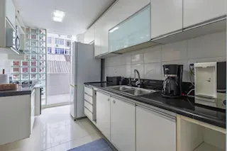 Apartment on the 4th floor with a glass-enclosed balcony — photo 2
