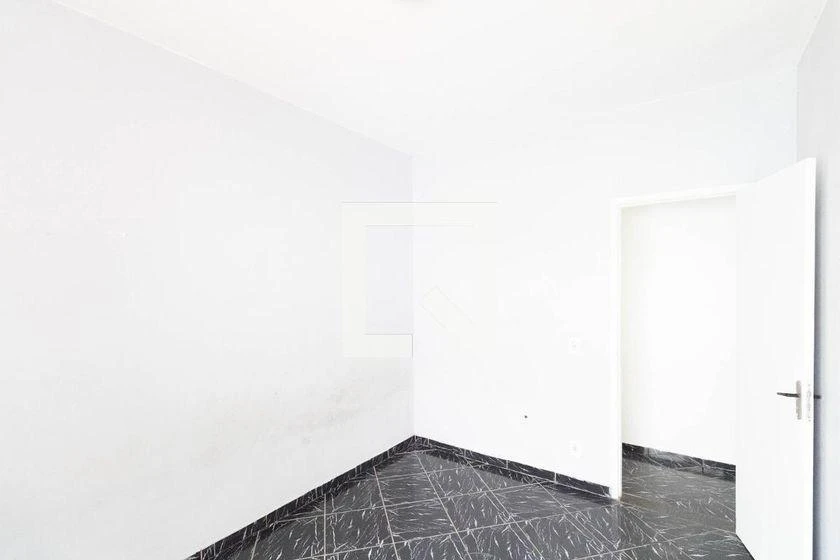 2-bedroom apartment in a building with a gym — photo 16