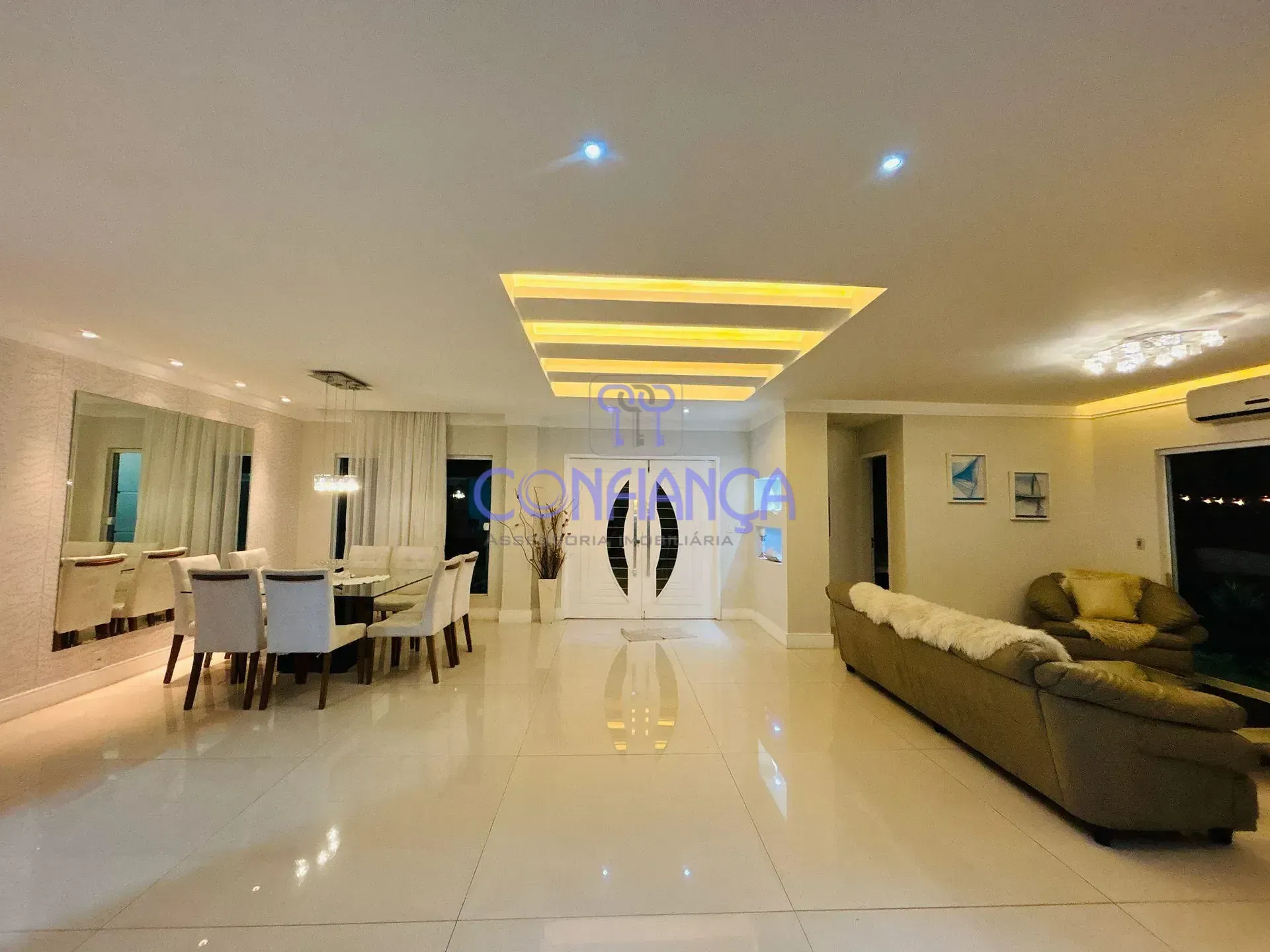 House with 4 en-suite bedrooms and 6 bathrooms — photo 4