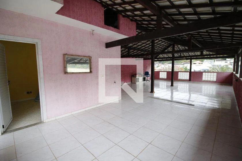 Apartamento de 260 m² com banheira e espaço de home office — photo 41