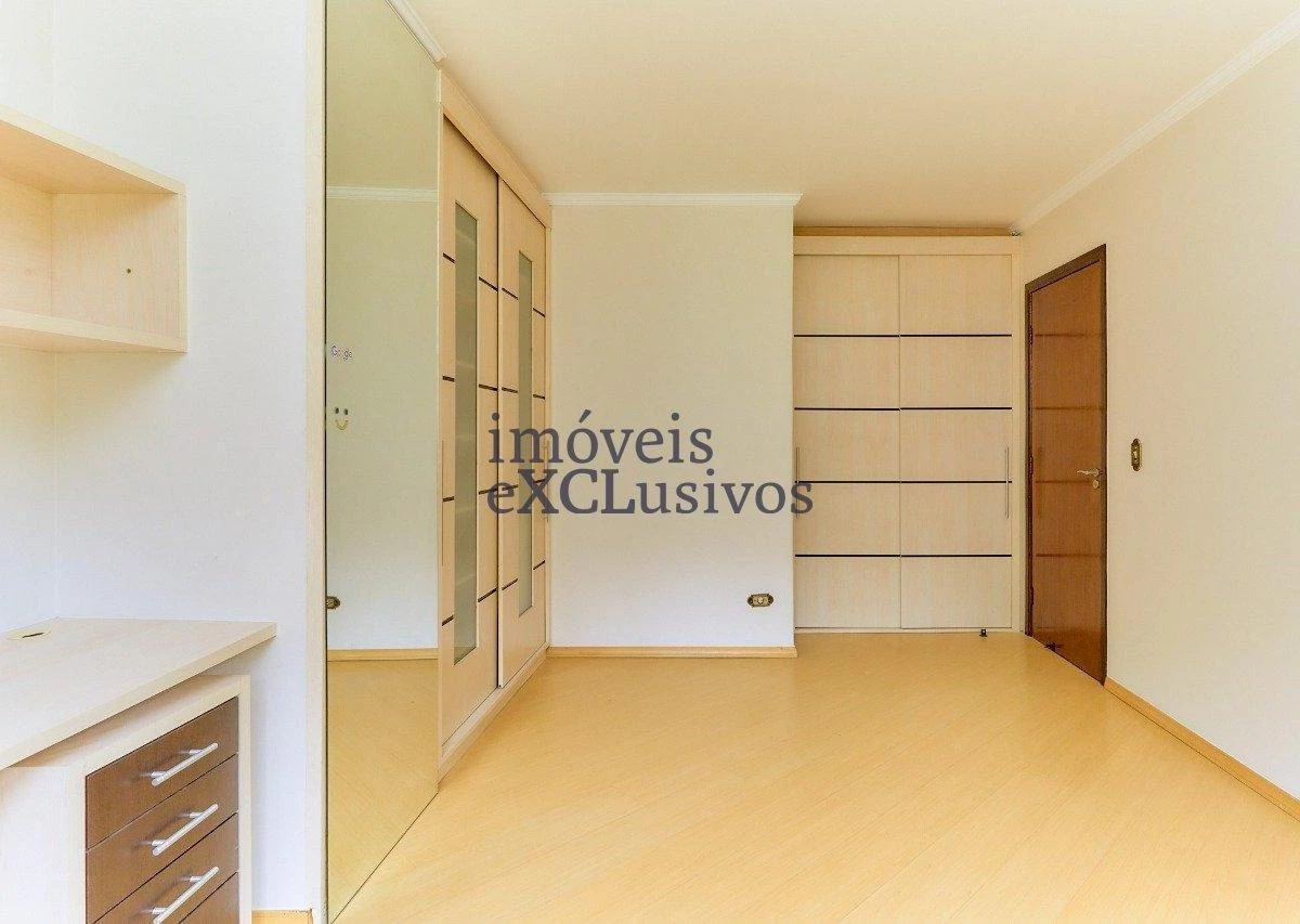 Ванна та 5 спалень: будинок 500 м² — photo 24