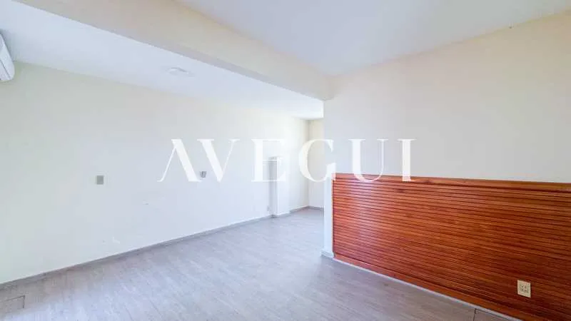Unfurnished apartment with 4 bedrooms and floor-to-ceiling windows — photo 17