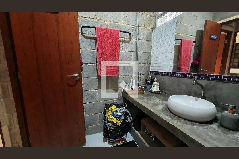 Casa mobiliada com cozinha americana, 3 quartos e jardim — photo 38
