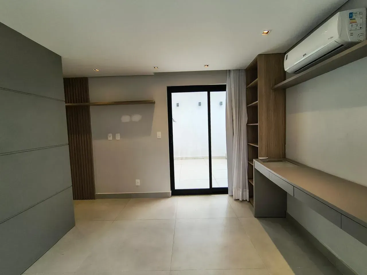 Casa com 4 quartos, 5 banheiros e 3 vagas — photo 25