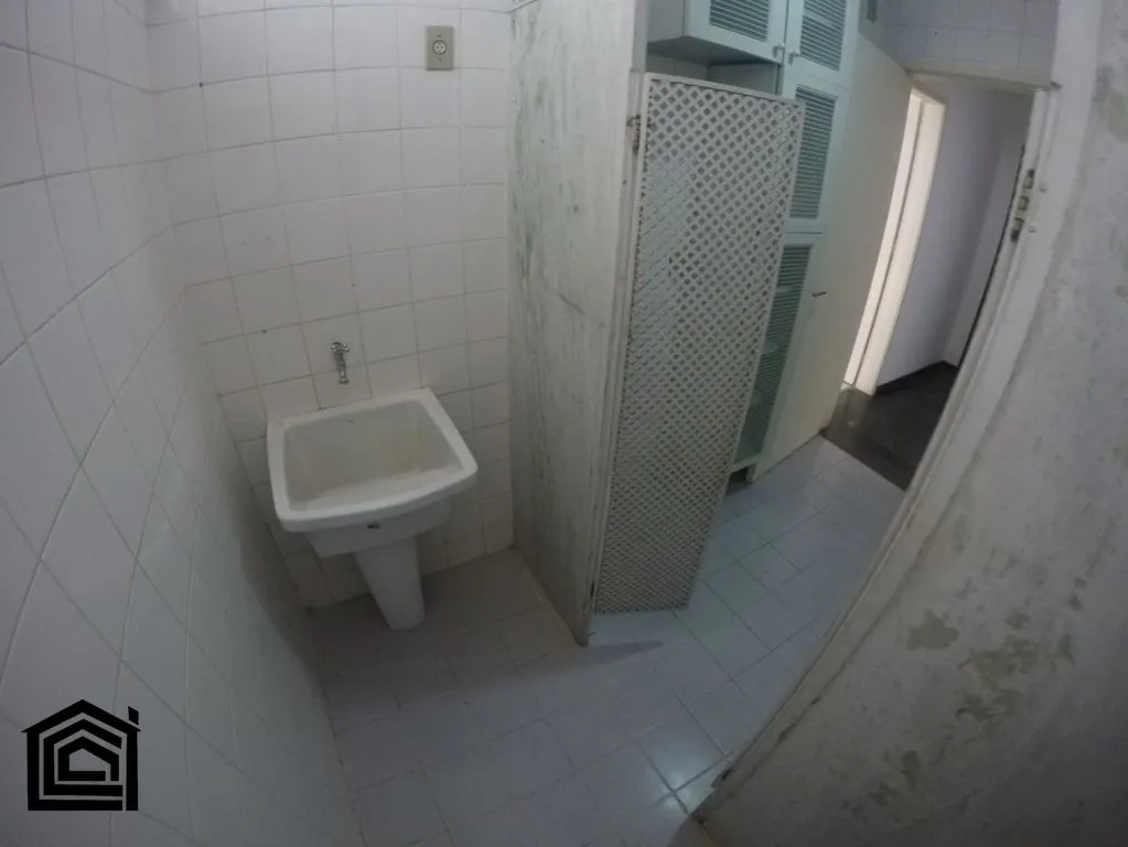 2-bedroom apartment in a building with a pool — photo 12