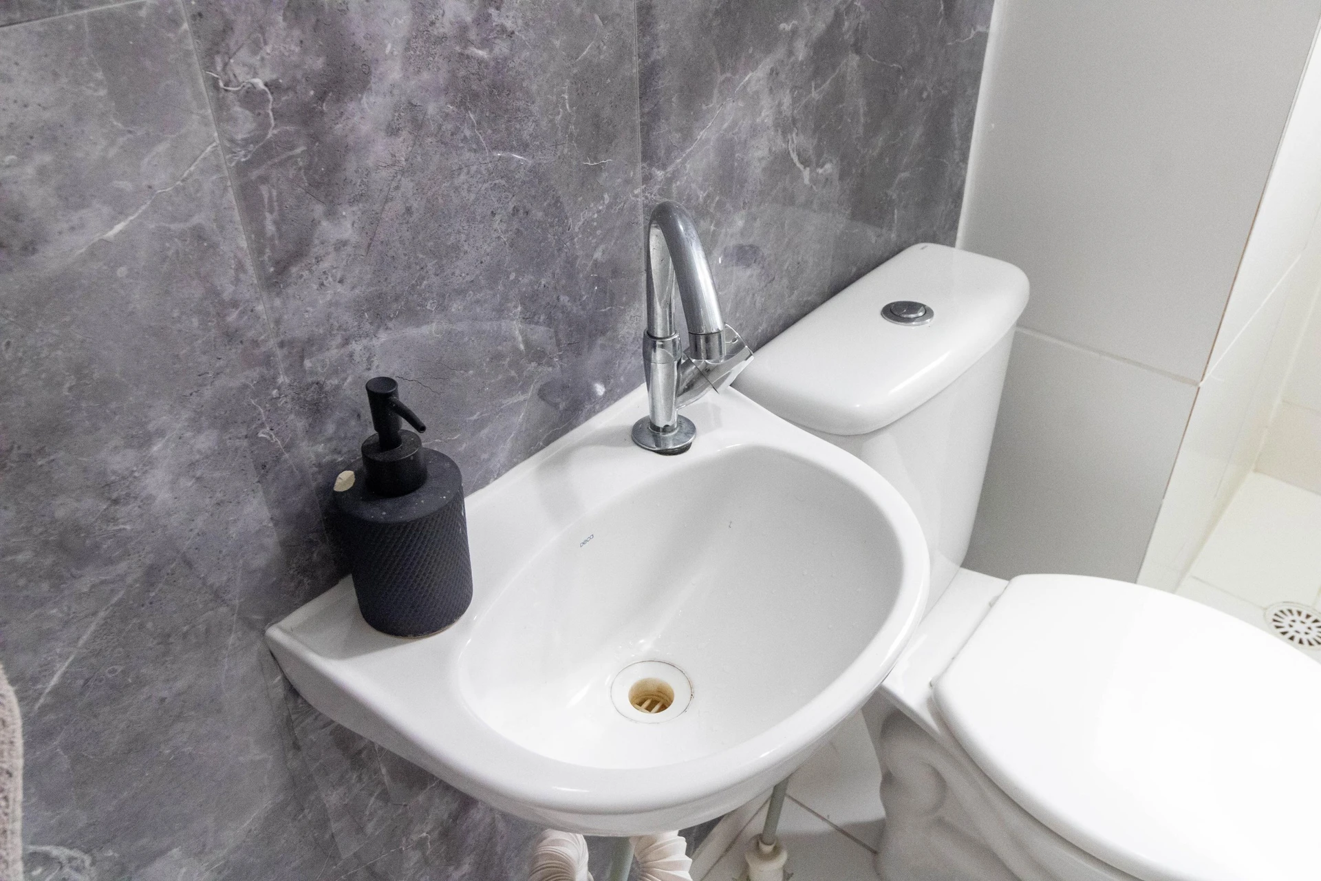 Departamento de 2 dormitorios en edificio con piscina — photo 17