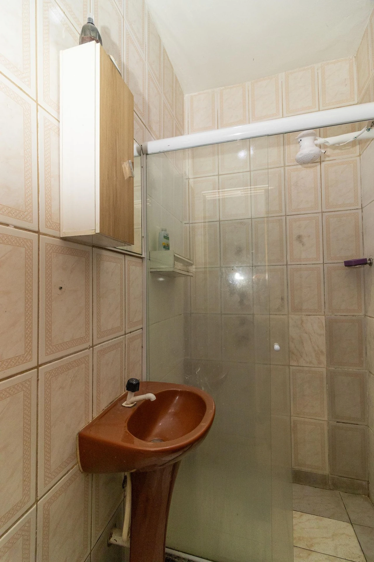 House with 2 bedrooms and an electric shower — photo 9