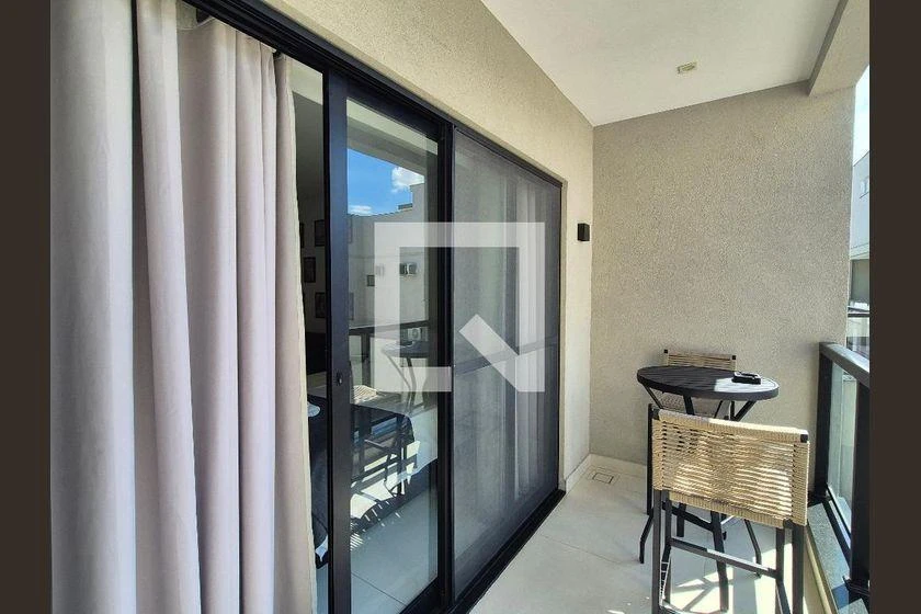 Furnished 45 m² studio with 1 bedroom and balcony — photo 17