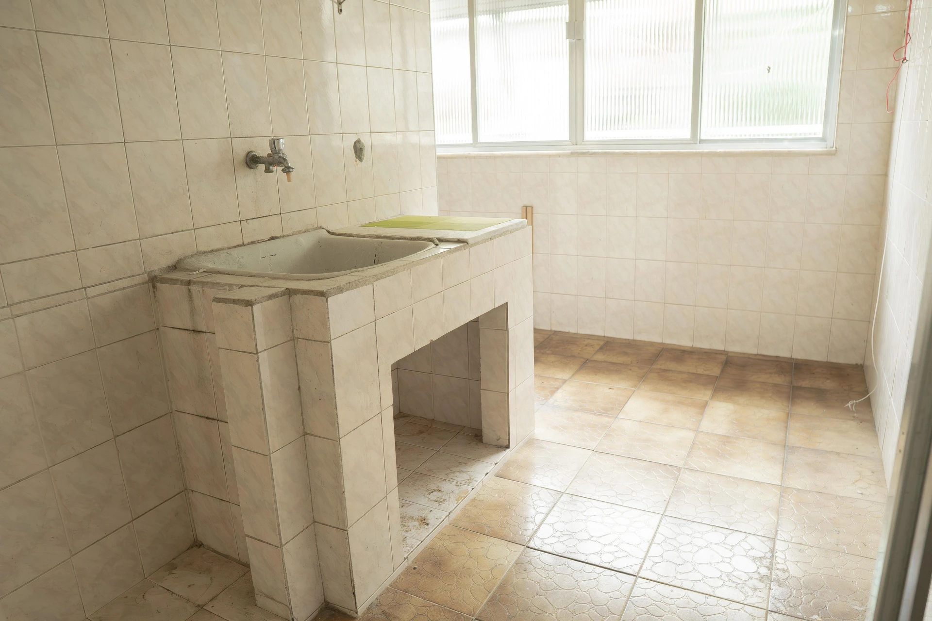 3-bedroom apartment, 1 with its own bathroom, 120 m² — photo 27