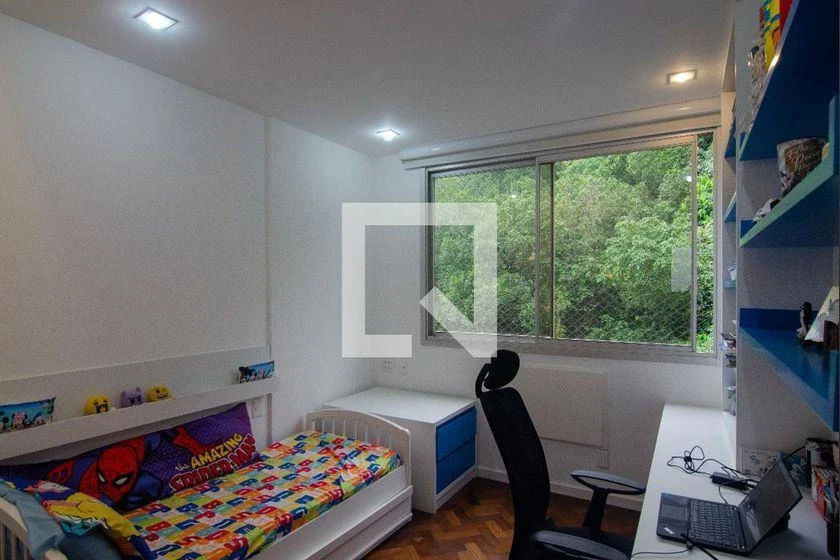 3-bedroom apartment with a walk-in closet in Rio de Janeiro — photo 22